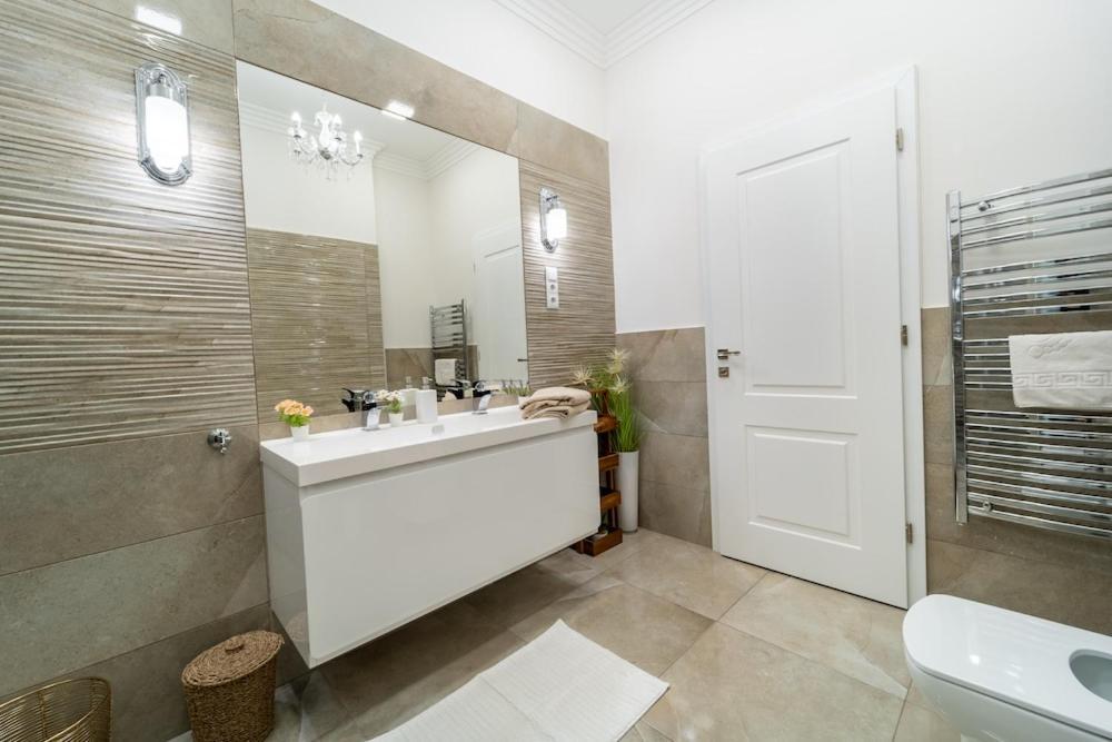 Upp Design Home Budapest Esterno foto